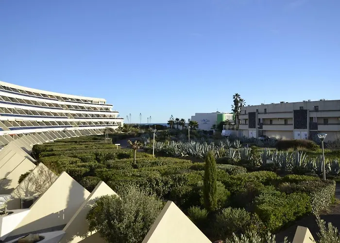 Avec Terrasse Heliopolis アパート アグド